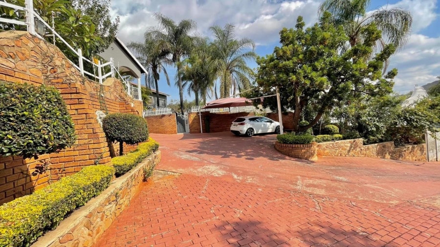 4 Bedroom Property for Sale in Safari Gardens North West